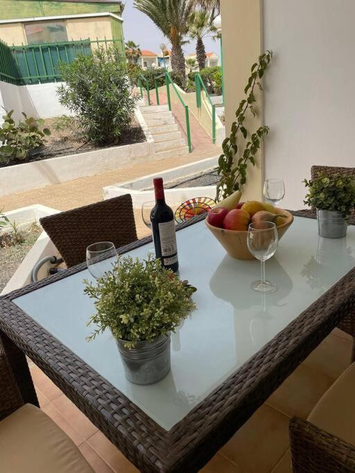 Puskas Apartman Costa De Antigua Esterno foto