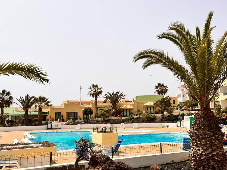 Puskas Apartman Costa De Antigua Esterno foto