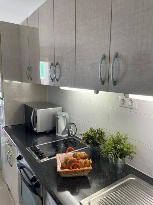 Puskas Apartman Costa De Antigua Esterno foto
