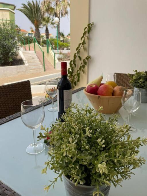 Puskas Apartman Costa De Antigua Esterno foto